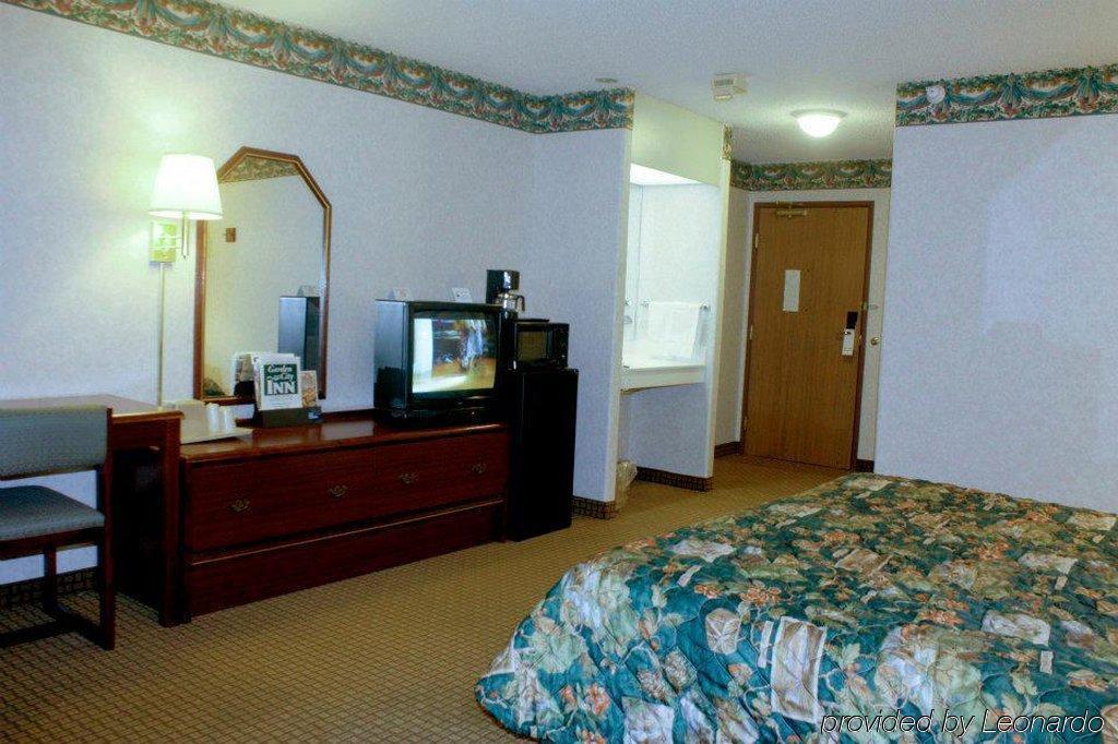 Garden City Inn Стая снимка